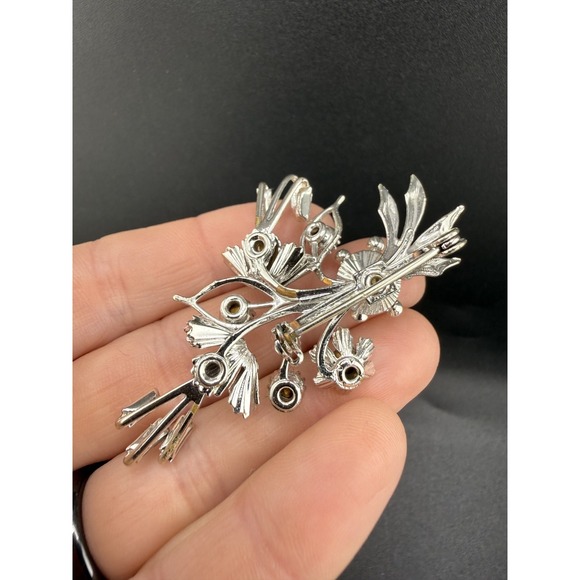 Vintage Brooch Lot Of 2 Rhinestone Faux Pearl Silver Tone - Picture 3 of 8